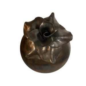 Bronzen Urn met Roos