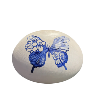 Pebble Urn met Vlinder